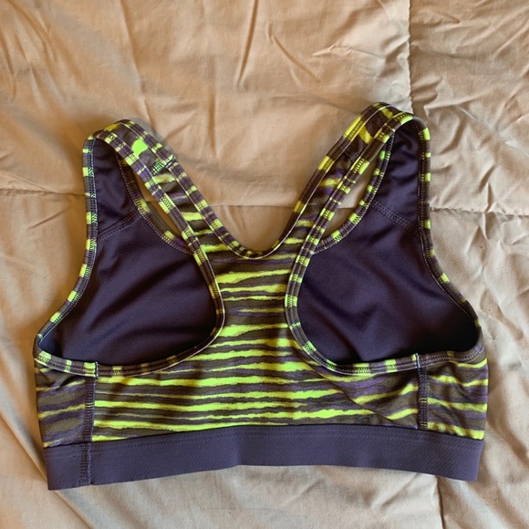 Nike Dry-Fit Sports Bra - Picture 2 of 3